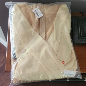 Elegant Long Sleeve Pantsuit in Gold